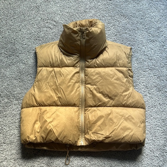 Tan Cropped Vest - Picture 1 of 2